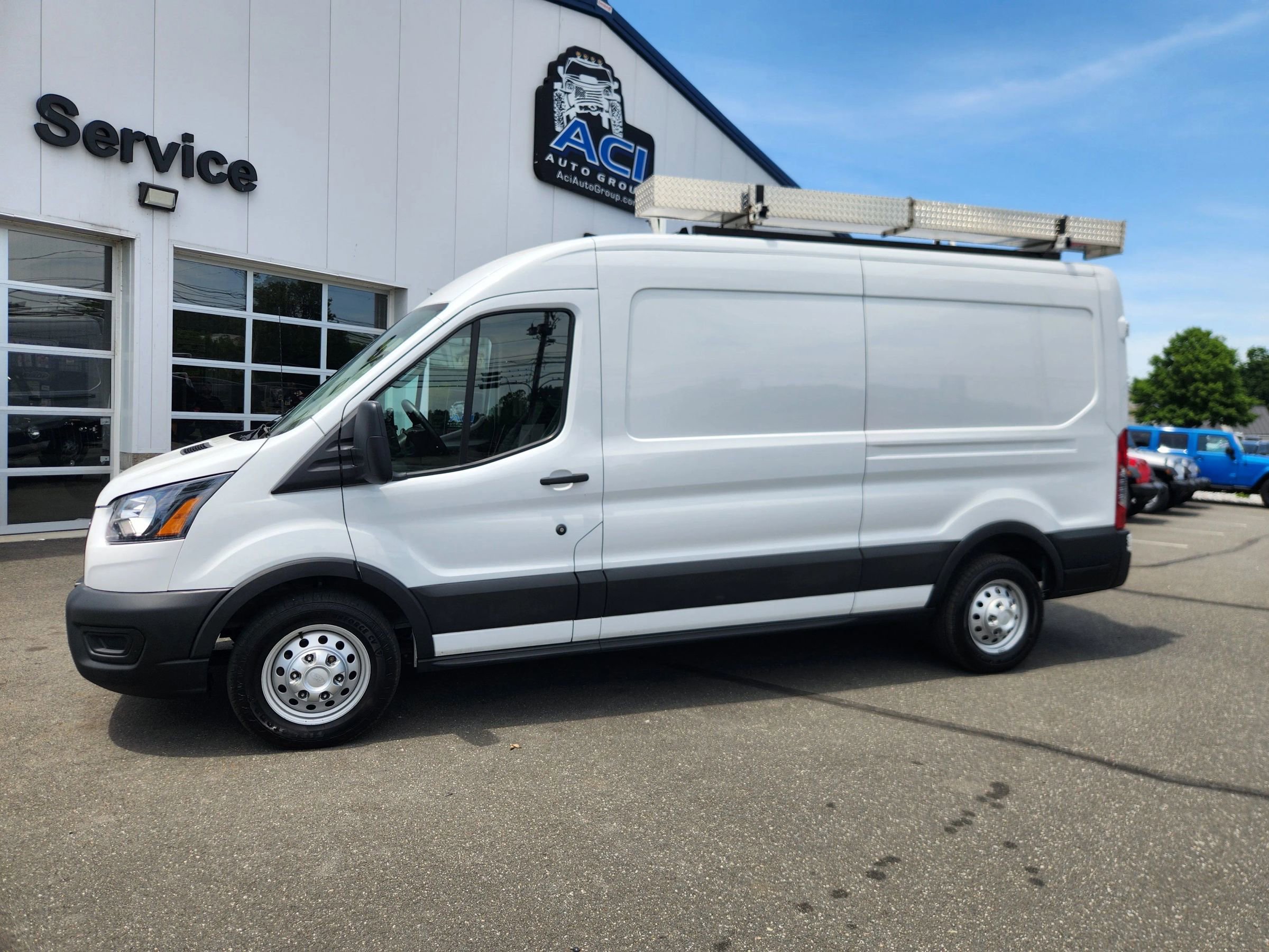 Used 2023 Ford Transit 250 Medium Roof AWD w/ Load Area Protection Package image 7