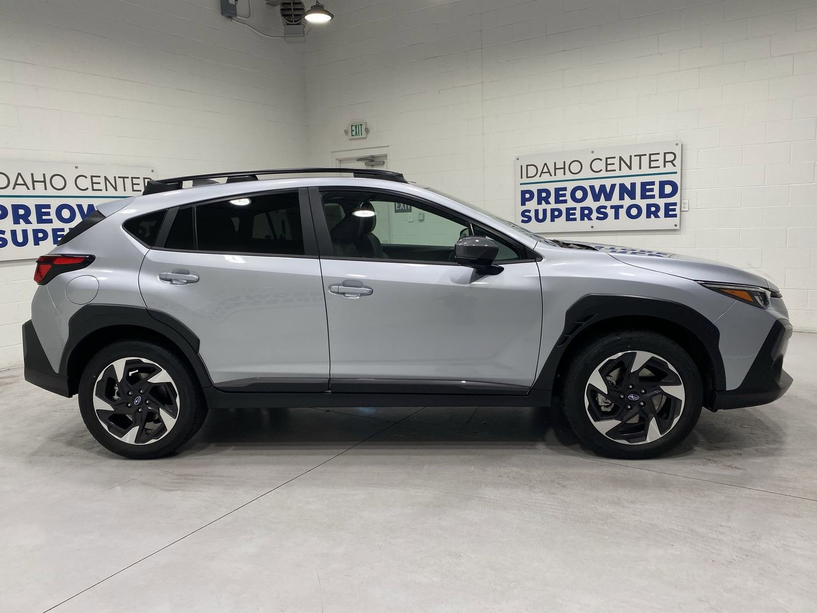 Certified 2025 Subaru Crosstrek 2.5i Limited w/ Crosstrek Mirror Package image 9