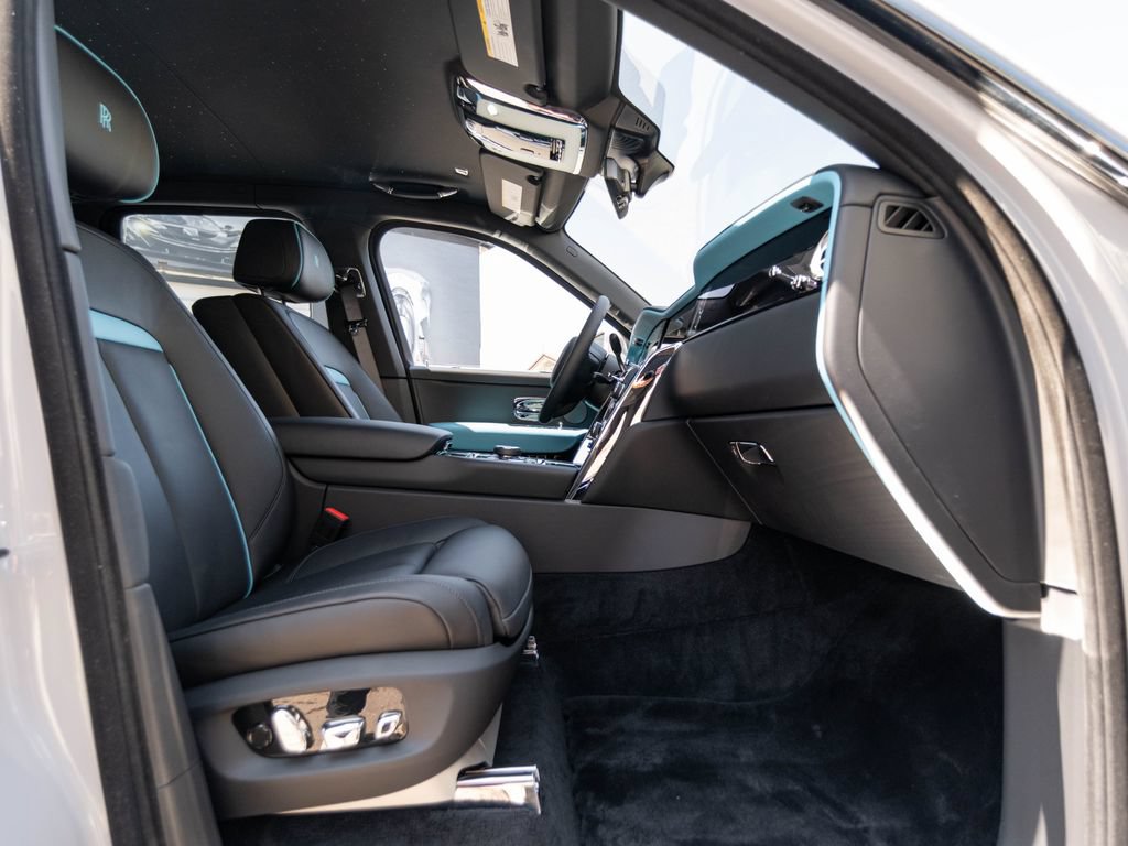 New 2026 Rolls-Royce Cullinan AWD/4WD image 34