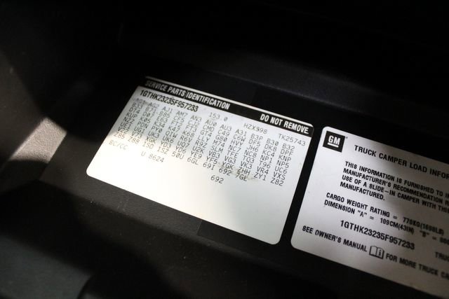 Used 2005 GMC Sierra 2500 SLT w/ Heavy-Duty Power Package image 15