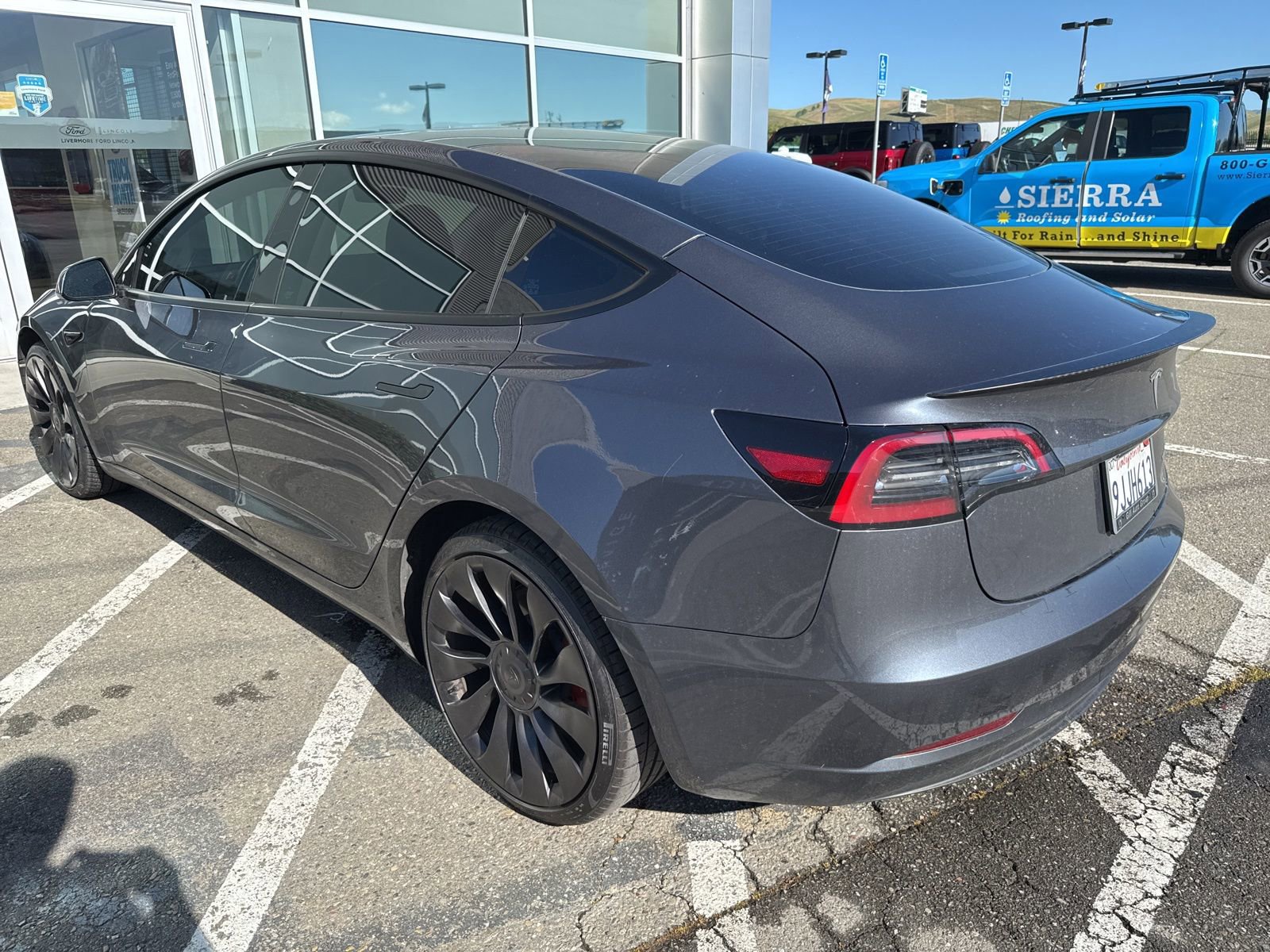 Used 2023 Tesla Model 3 Performance image 3