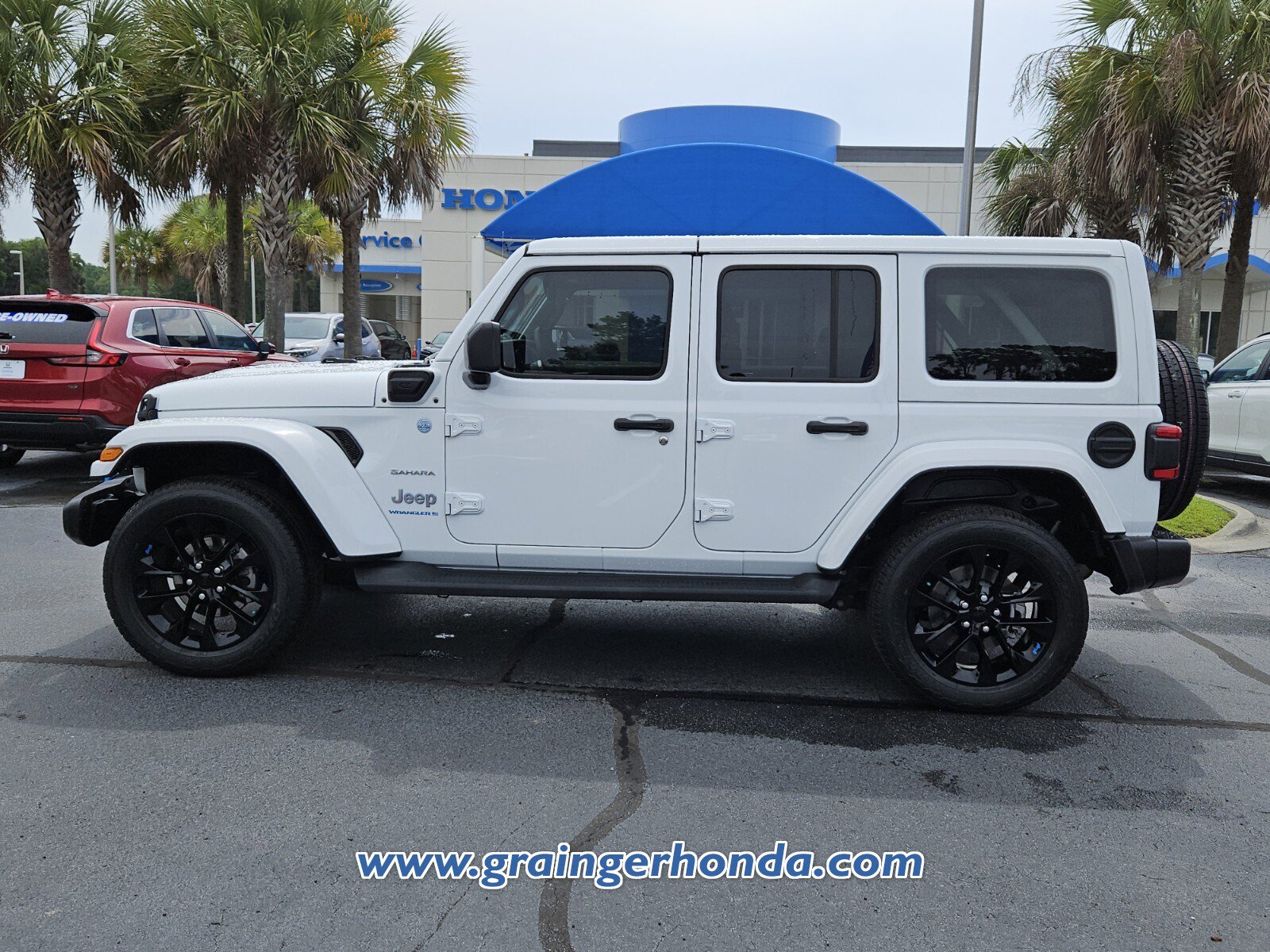 Used 2023 Jeep Wrangler Unlimited Sahara AWD/4WD video 2