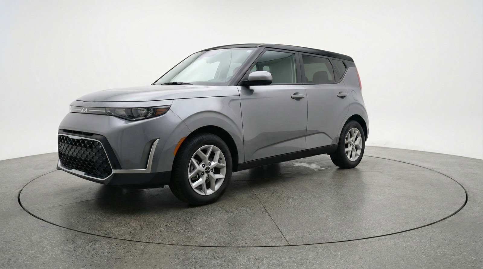 Used 2025 Kia Soul LX w/ LX Technology Package image 3