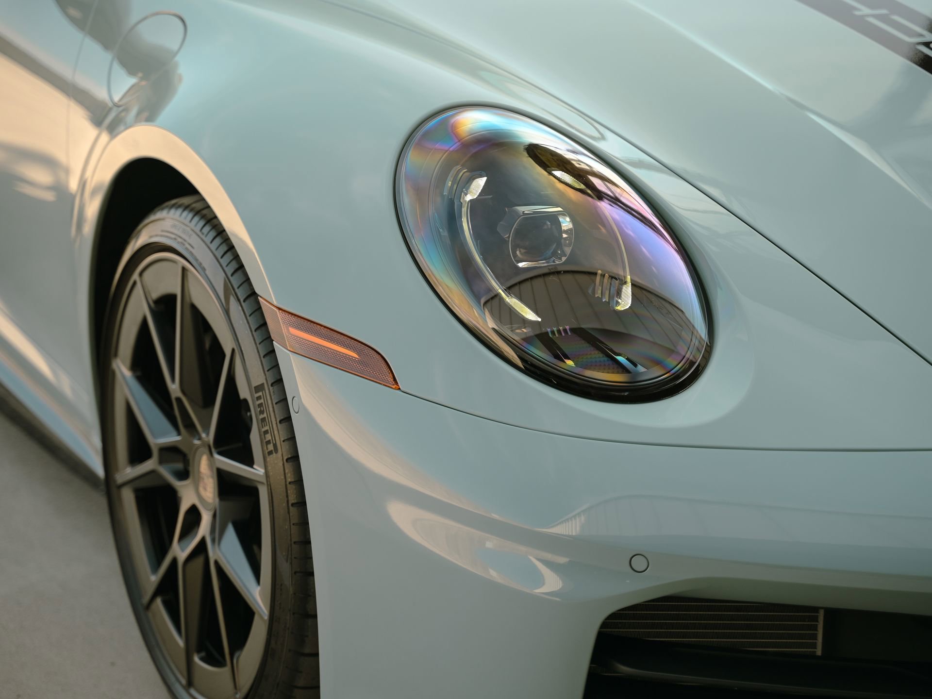 Used 2025 Porsche 911 Carrera RWD image 2
