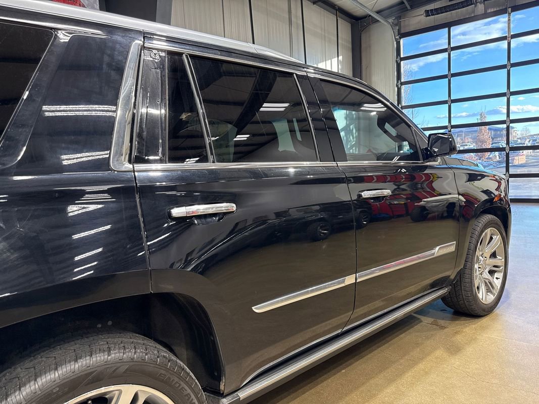 Used 2015 Cadillac Escalade Premium image 32