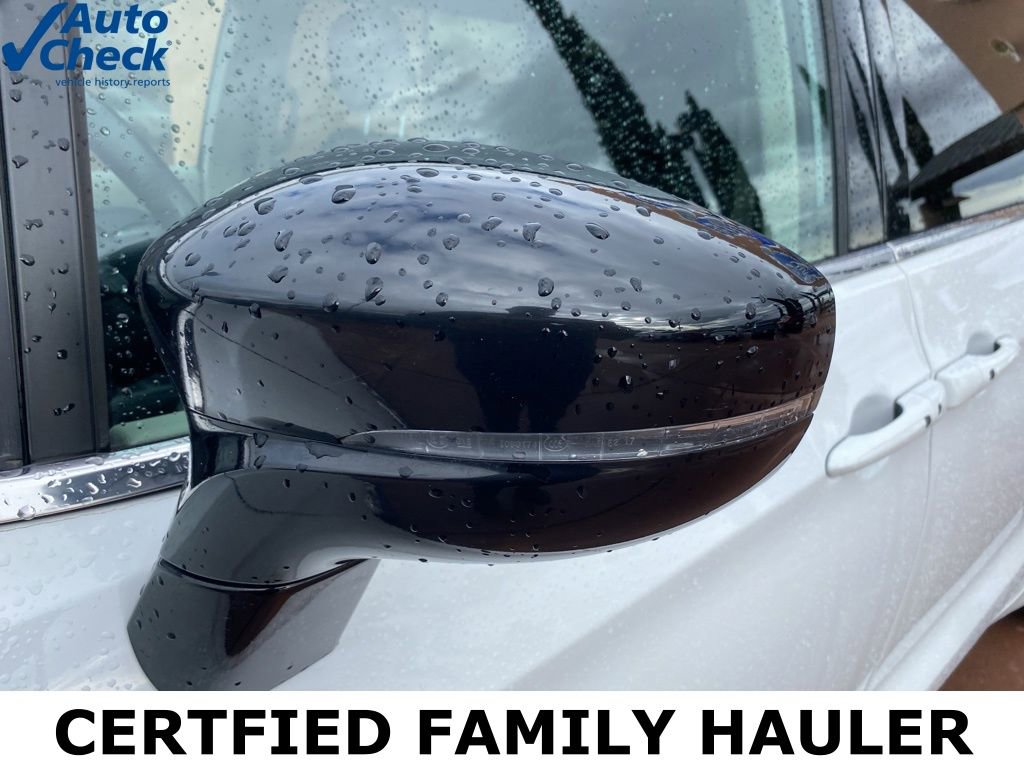 Used 2024 Chrysler Pacifica Touring-L FWD image 4