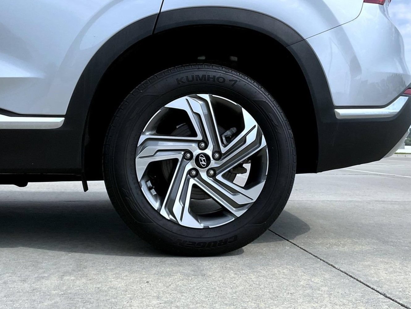 Certified 2023 Hyundai Santa Fe SEL w/ Premium Package AWD/4WD image 23