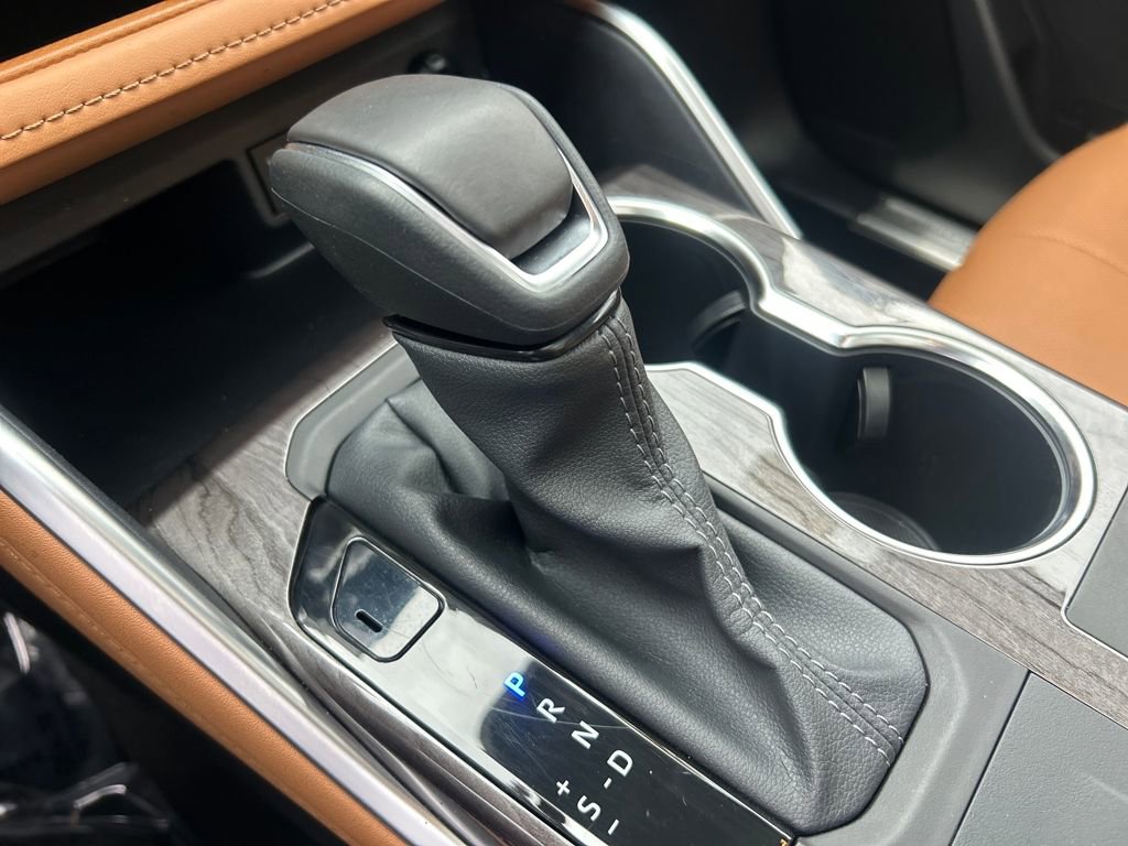 Certified 2025 Toyota Highlander Platinum image 16