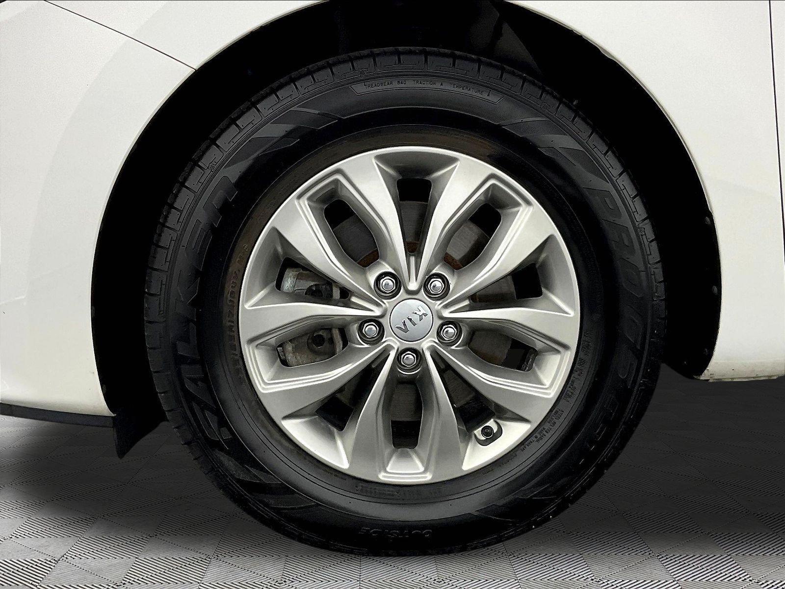 Used 2020 Kia Sedona L FWD image 34