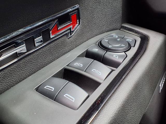 Used 2024 GMC Sierra 1500 AT4 w/ Technology Package AWD/4WD image 15
