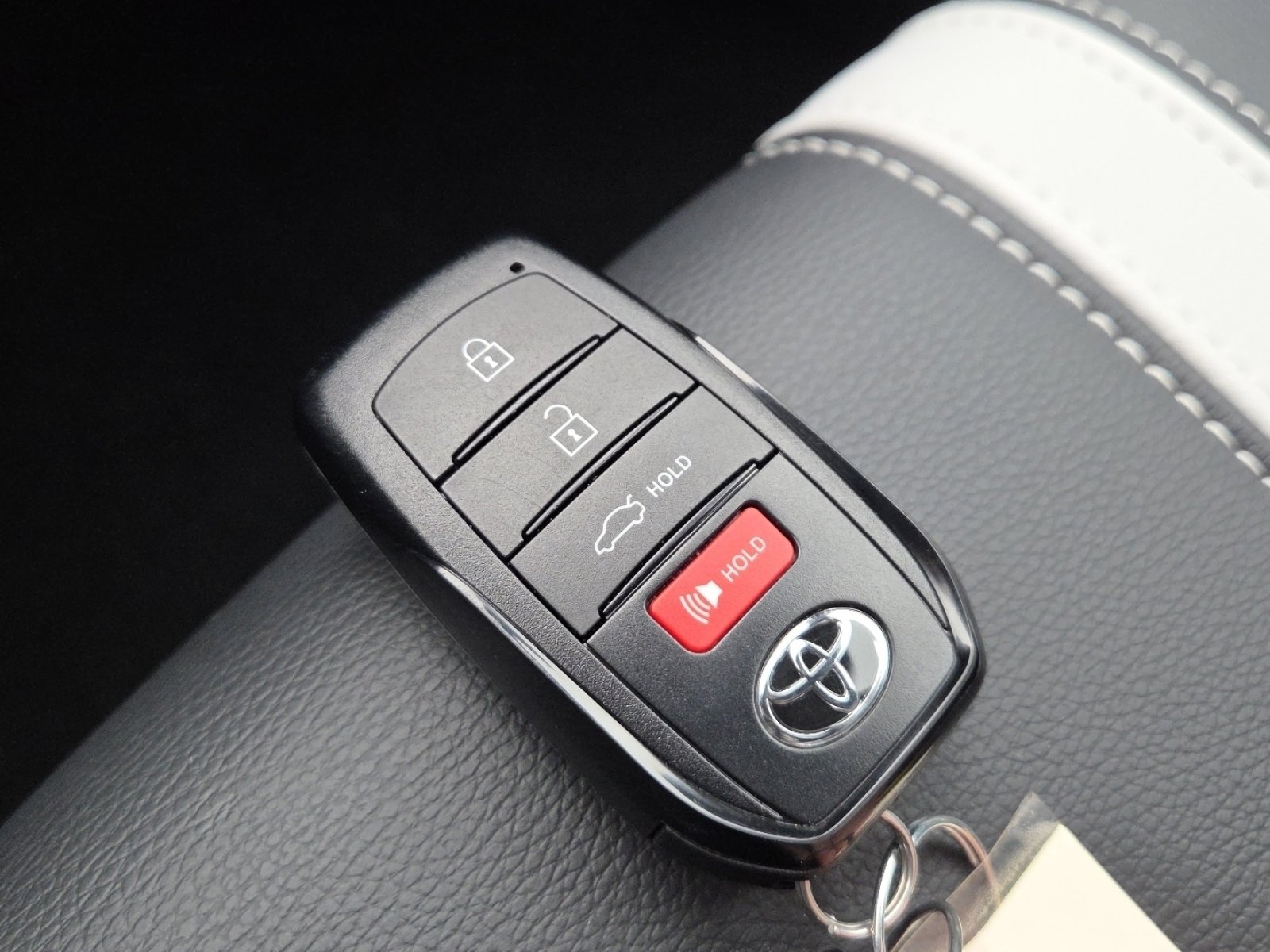 Used 2025 Toyota Camry SE w/ Convenience Package image 34