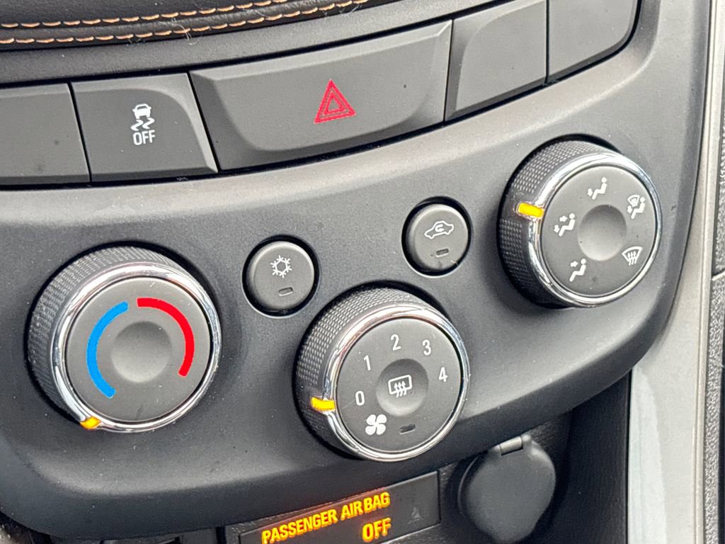 Used 2020 Chevrolet Trax LT w/ LT Convenience Package image 27