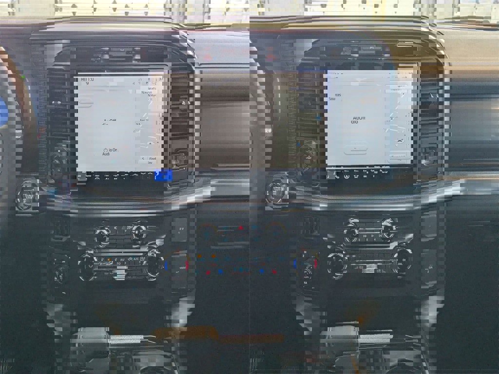 New 2025 Ford F150 Lariat w/ Equipment Group 502A High image 13