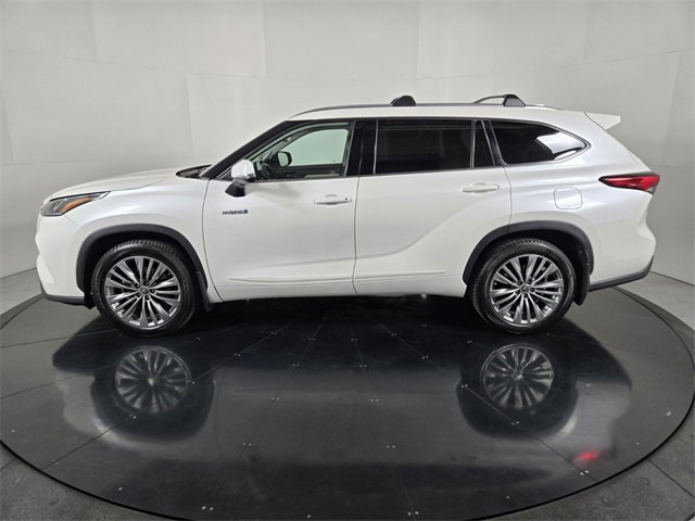 Used 2020 Toyota Highlander Limited Platinum image 3