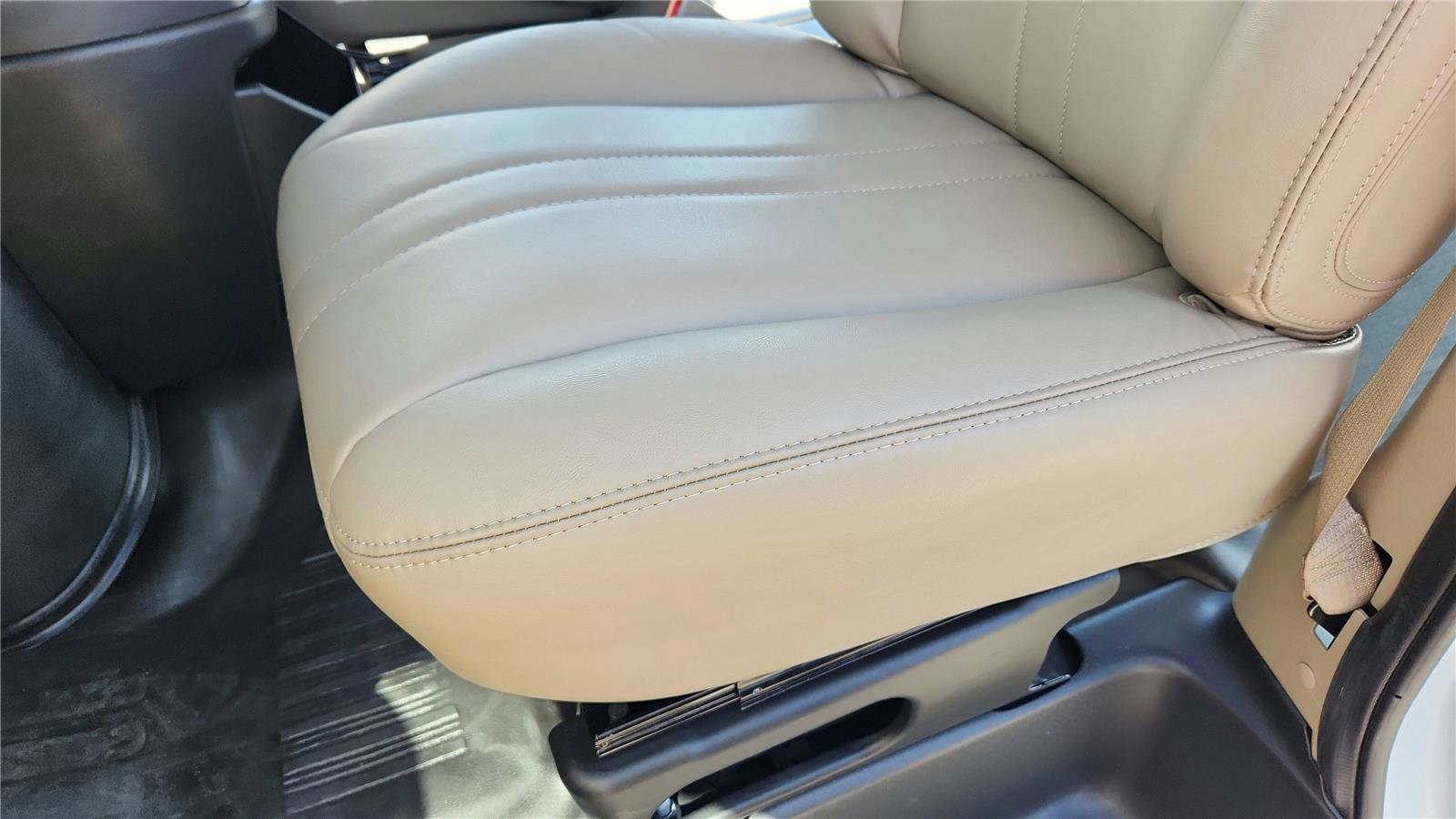 New 2026 Chevrolet Express 2500 Extended RWD image 14