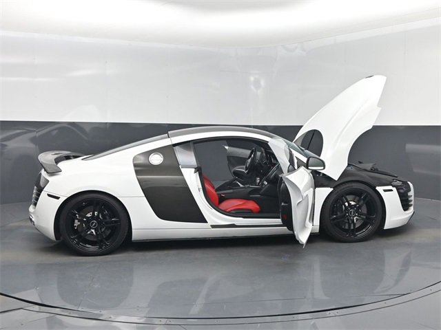 Used 2009 Audi R8 V8 w/ Enhanced Leather Pkg image 63