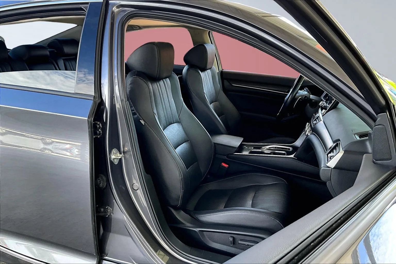 Used 2020 Honda Accord EX-L image 26