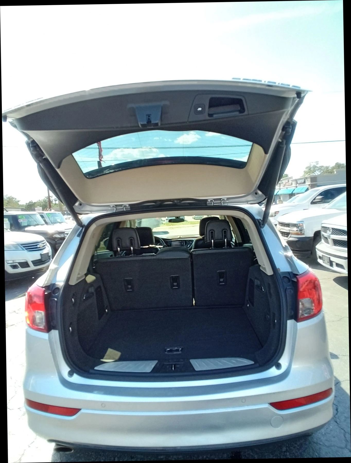 Used 2017 Buick Envision Essence FWD image 22