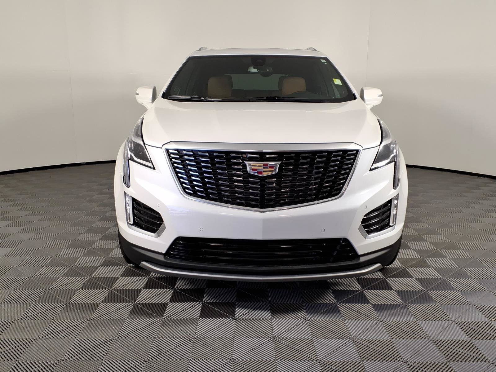 Certified 2024 Cadillac XT5 Premium Luxury FWD image 2