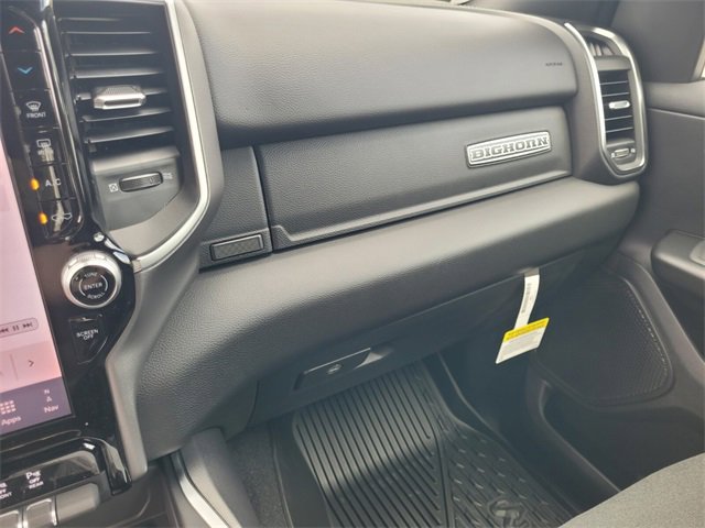 New 2026 RAM 1500 4x4 Crew Cab image 29