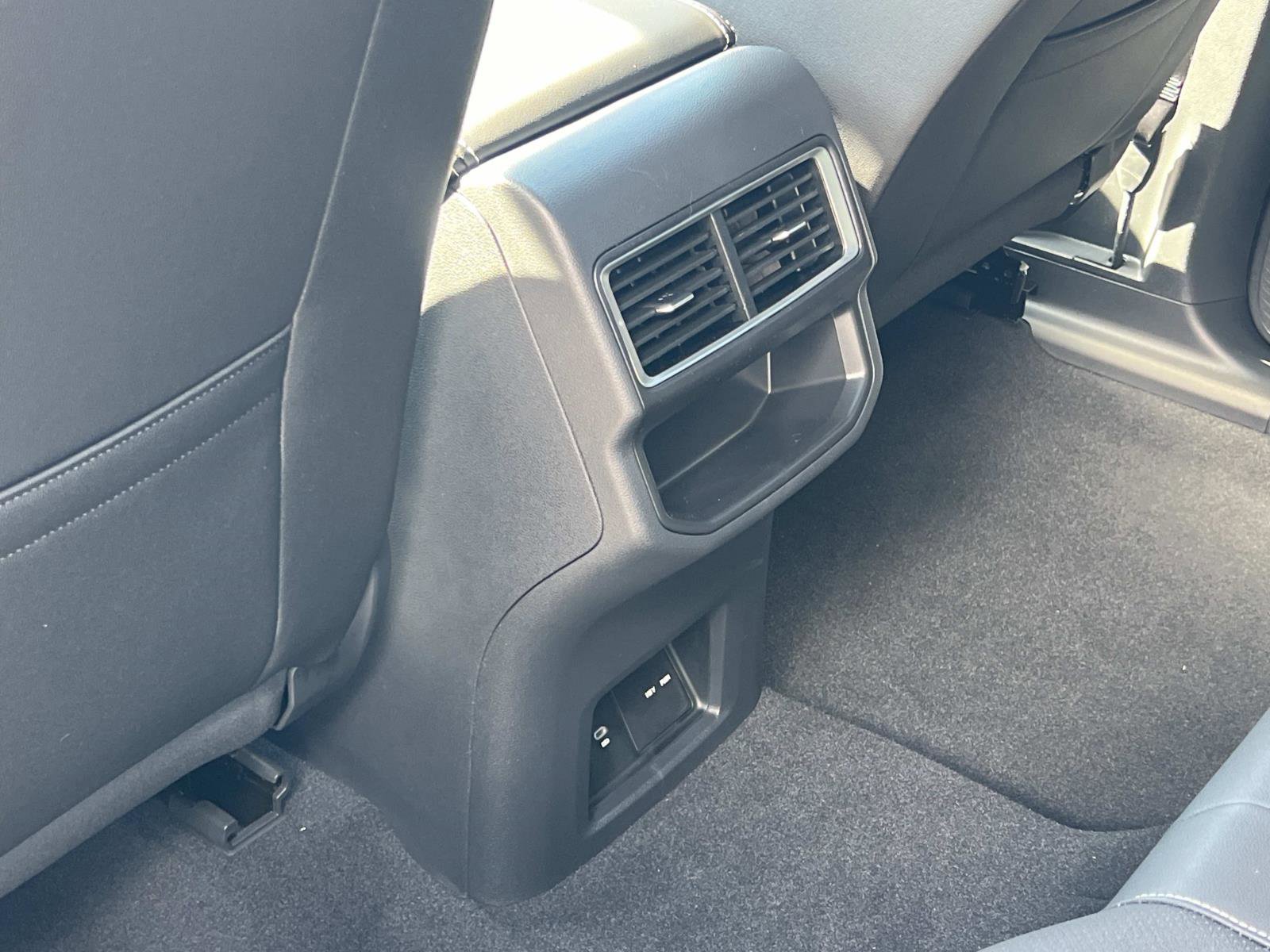 New 2026 Volkswagen Atlas Cross Sport SE image 22