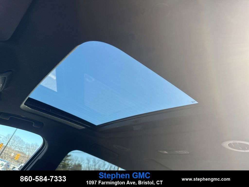 Used 2023 Buick Enclave Essence w/ Experience Buick Package image 24