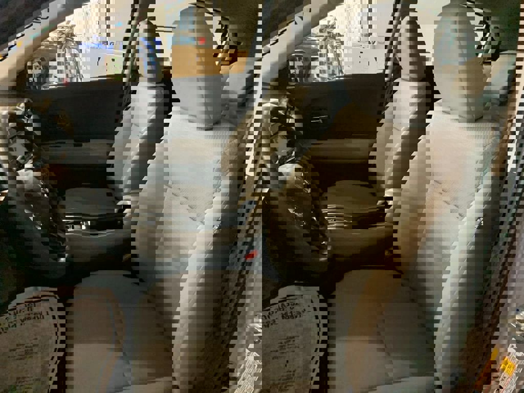 Used 2022 Honda HR-V LX image 14