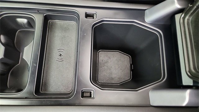 Used 2024 Land Rover Defender 110 S image 51