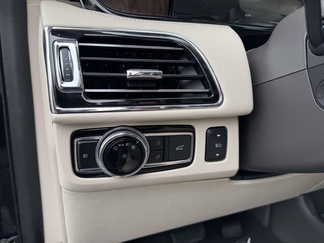 Used 2019 Lincoln Navigator L Reserve w/ Cargo Package AWD/4WD image 19