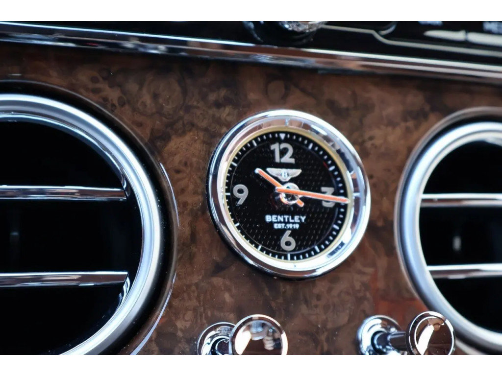 Certified 2024 Bentley Continental GT AWD/4WD image 31