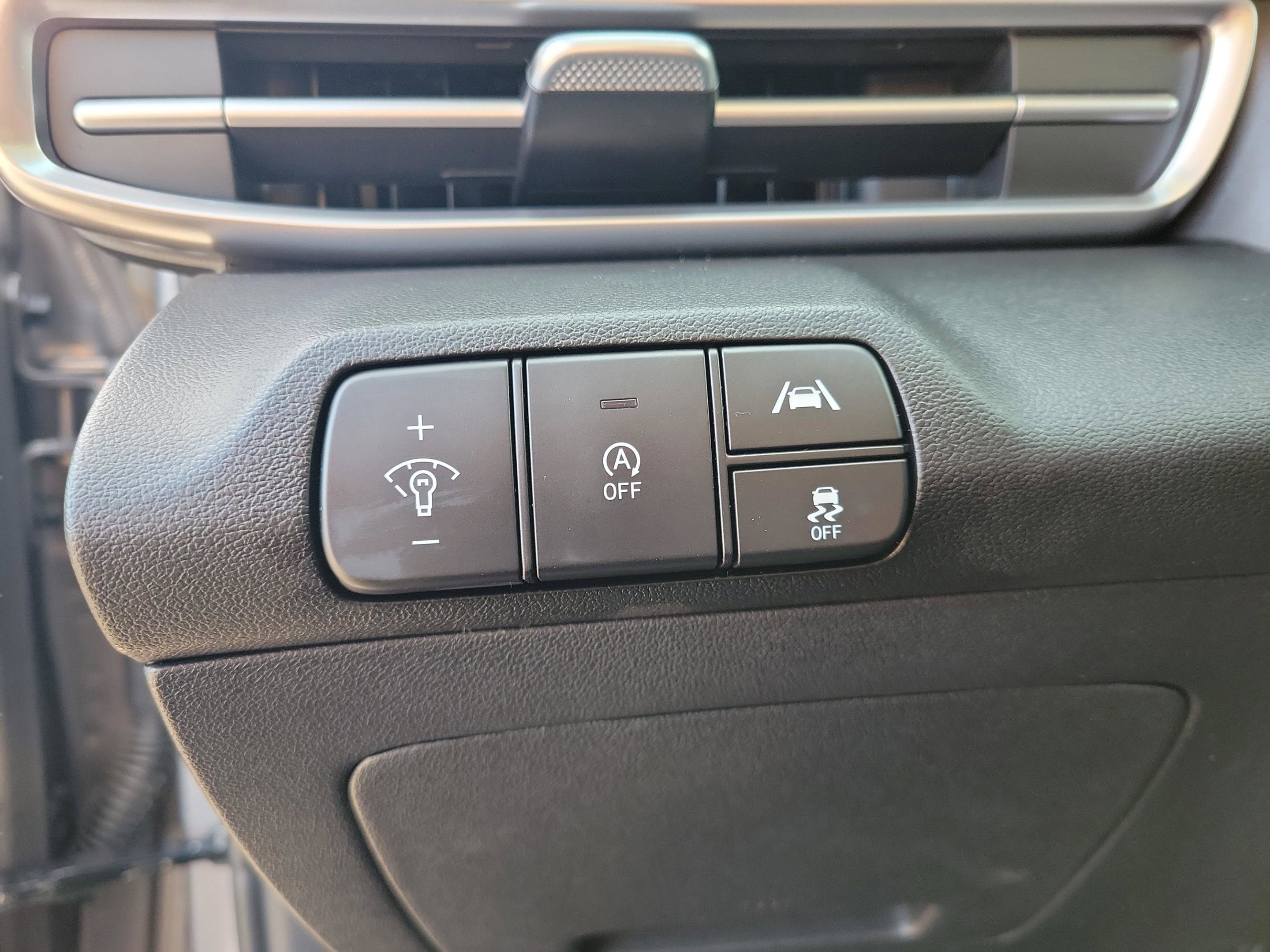 Certified 2023 Hyundai Elantra SE image 19