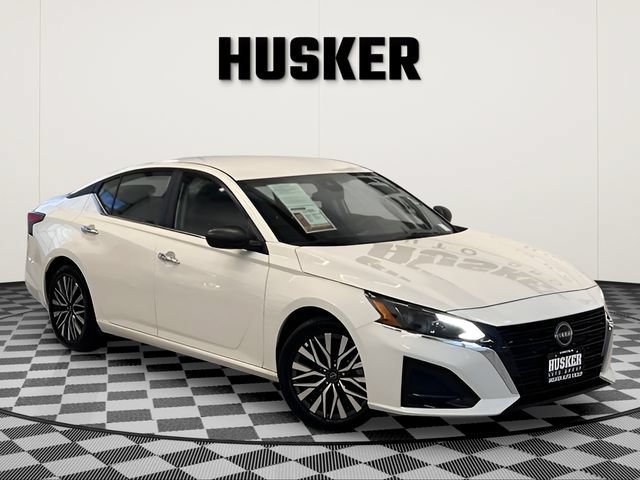 Used 2025 Nissan Altima 2.5 SV
