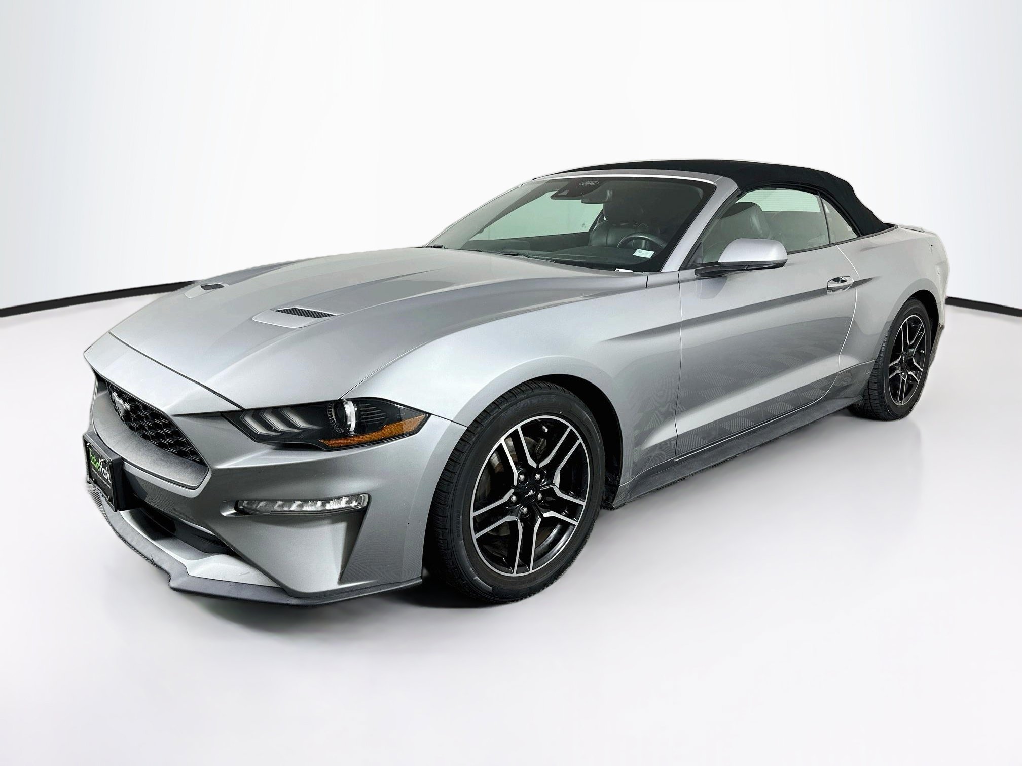 Used 2022 Ford Mustang Premium RWD image 3