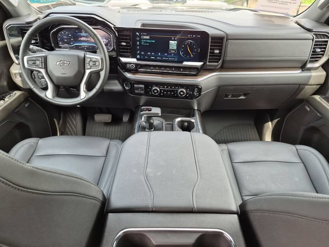 Used 2024 Chevrolet Silverado 1500 LT Trail Boss w/ Convenience Package II AWD/4WD image 22