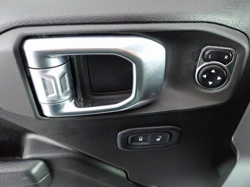 Used 2024 Jeep Wrangler Unlimited w/ Convenience Group image 18