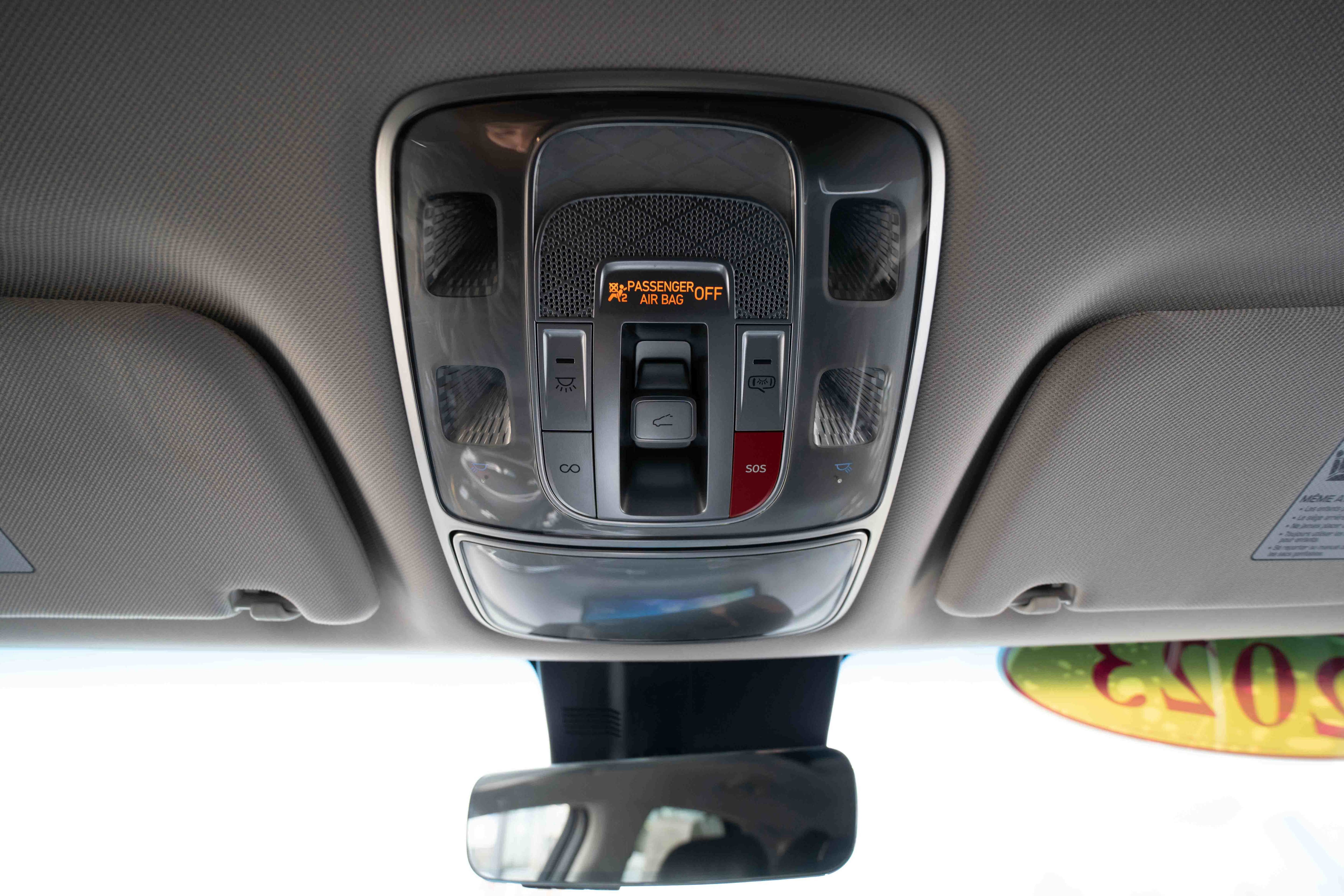 Used 2023 Genesis GV70 2.5T w/ Advanced Package image 18