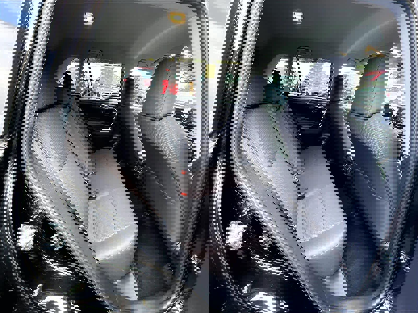 Used 2022 Toyota RAV4 LE image 16