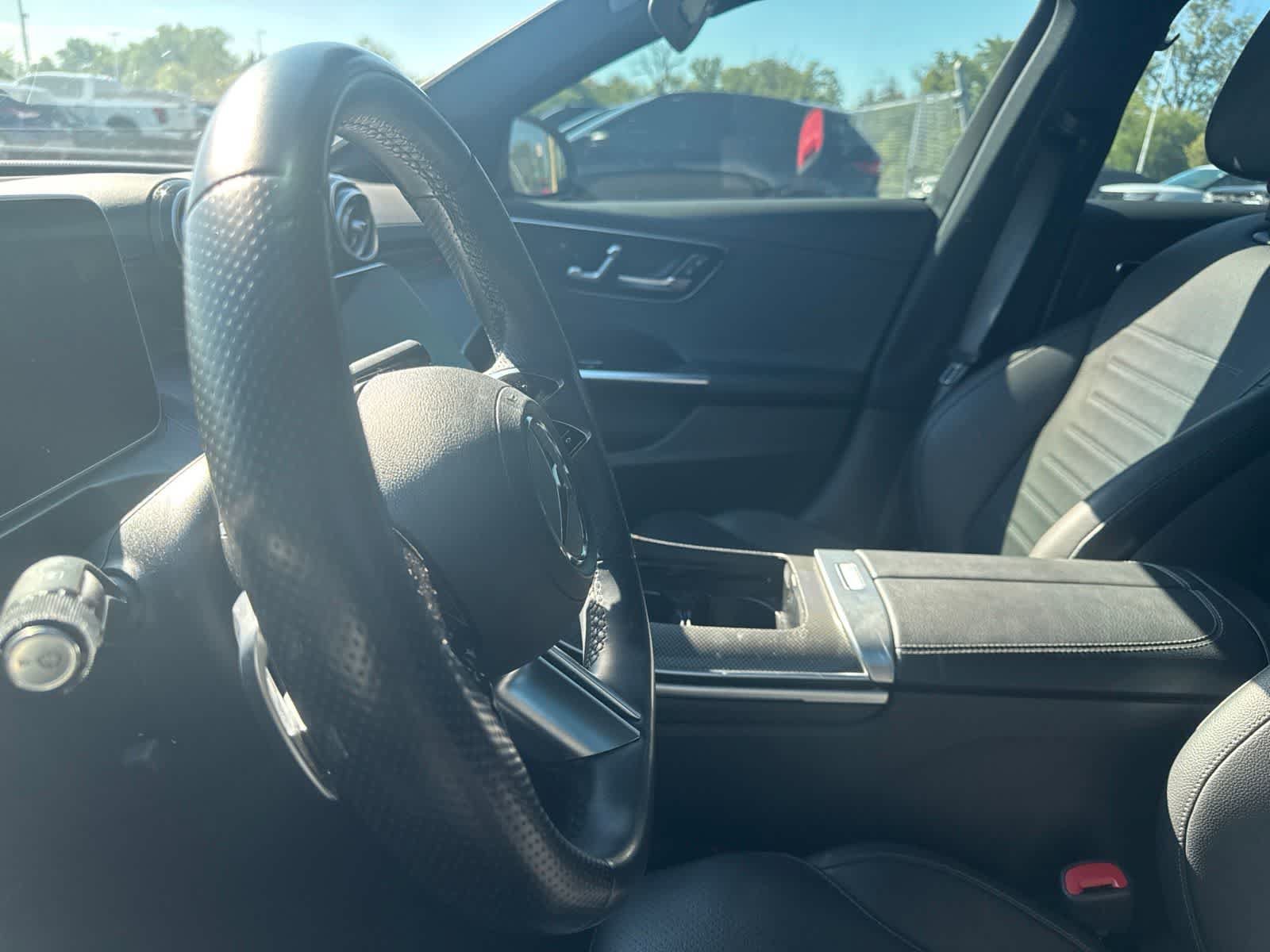 Used 2023 Mercedes-Benz C 300 Sedan image 32