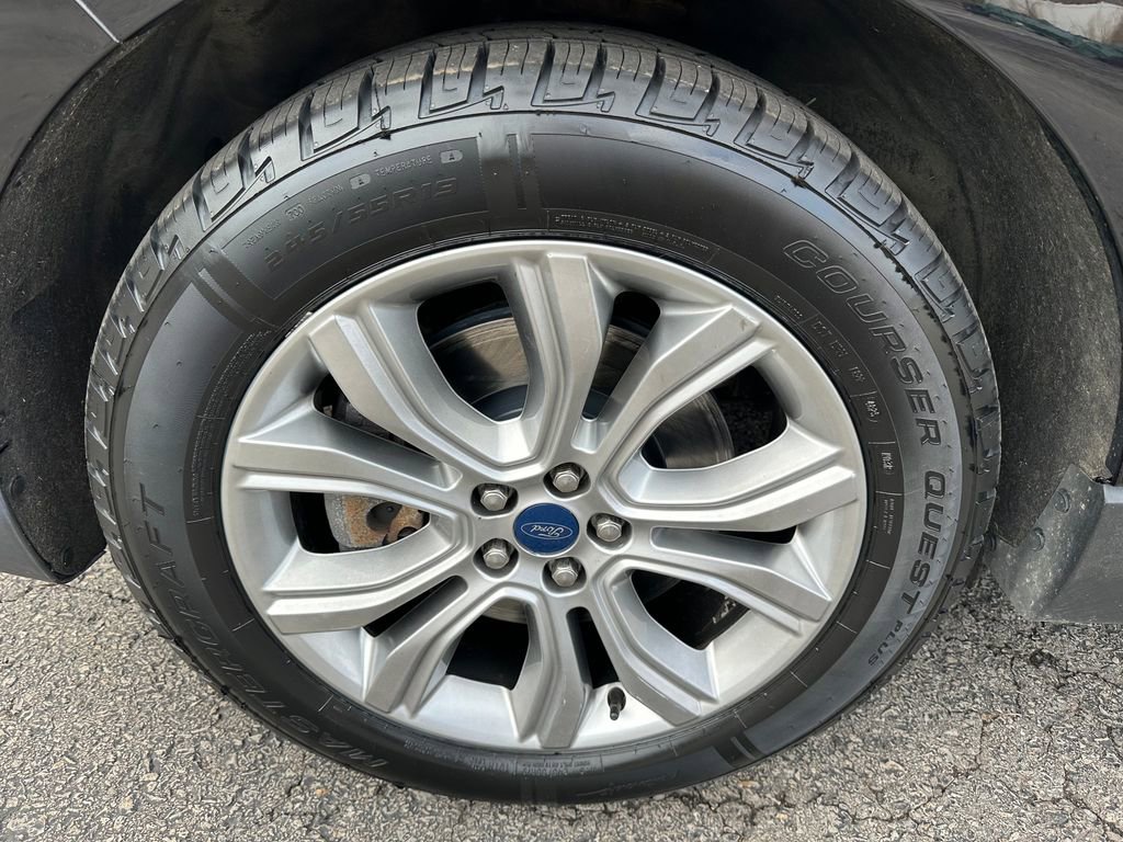 Used 2019 Ford Edge Titanium AWD/4WD image 35