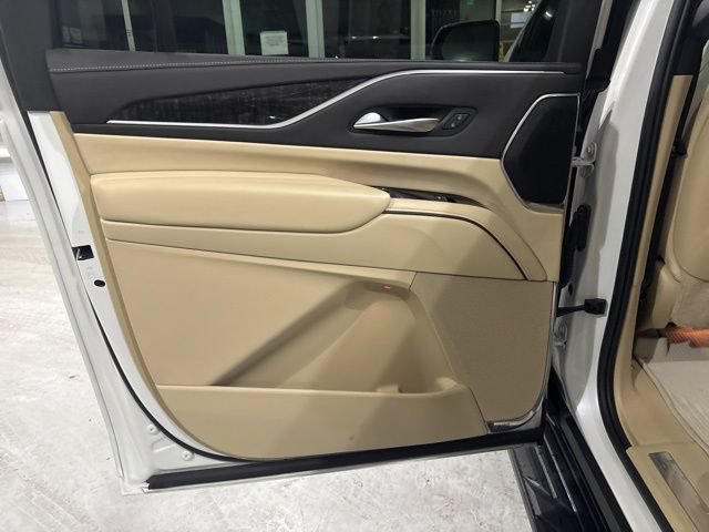 Certified 2023 Cadillac Escalade ESV Premium Luxury w/ Performance Package AWD/4WD image 32