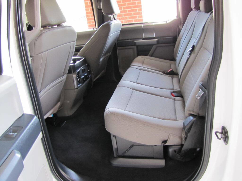 Used 2022 Ford F250 XLT w/ Black Appearance Package image 16