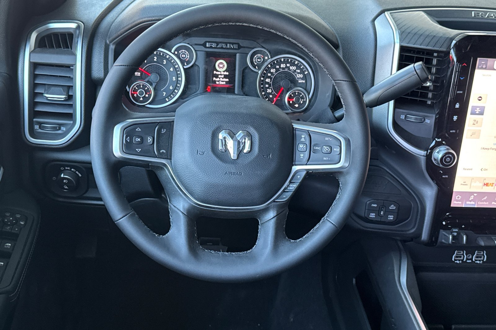 New 2026 RAM 2500 Big Horn AWD/4WD image 13