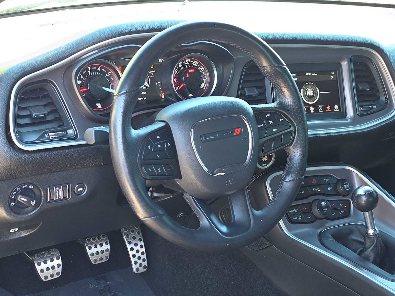 Used 2022 Dodge Challenger R/T RWD image 2