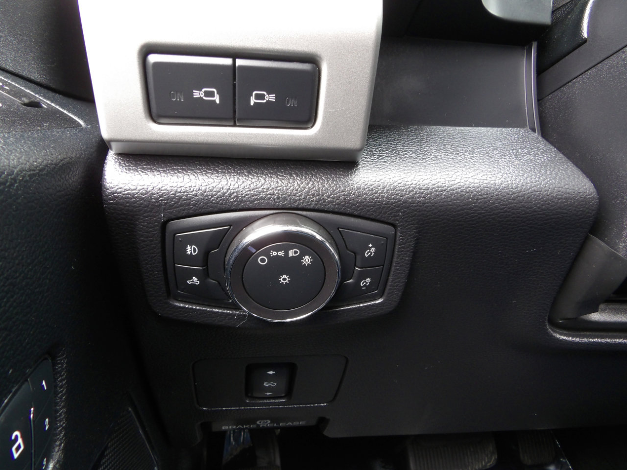 Used 2017 Ford F250 Lariat w/ Lariat Value Package image 28