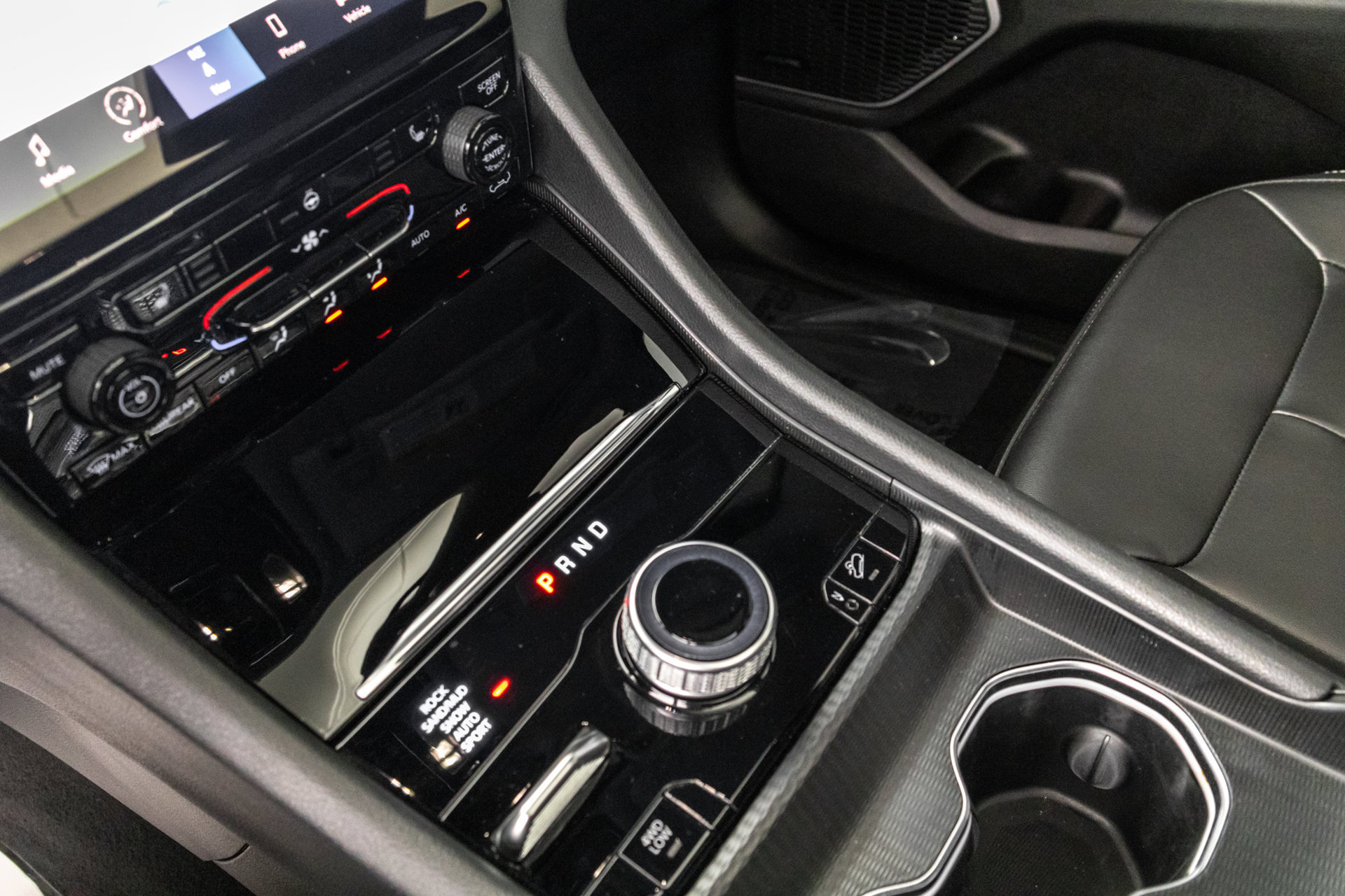 Used 2023 Jeep Grand Cherokee 4WD 4xe image 27