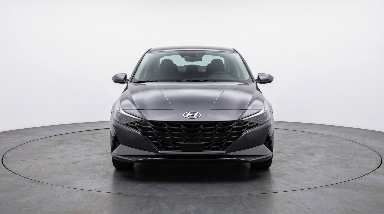 Used 2025 Hyundai Elantra SEL FWD image 2