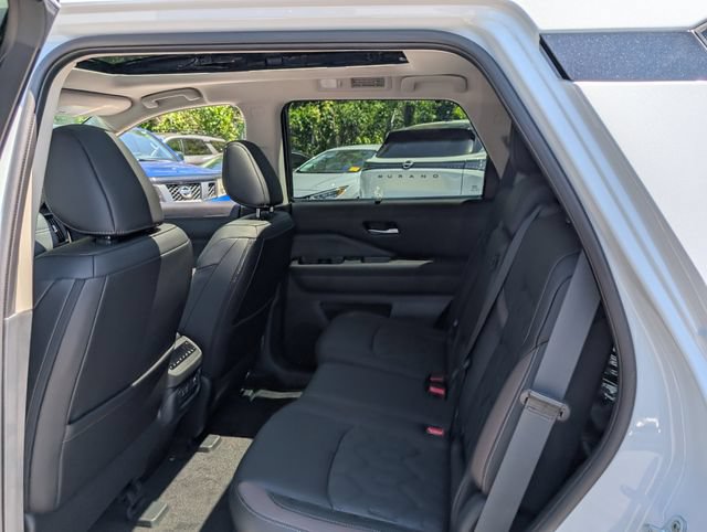 New 2026 Nissan Pathfinder Platinum w/ Cargo Package AWD/4WD image 14