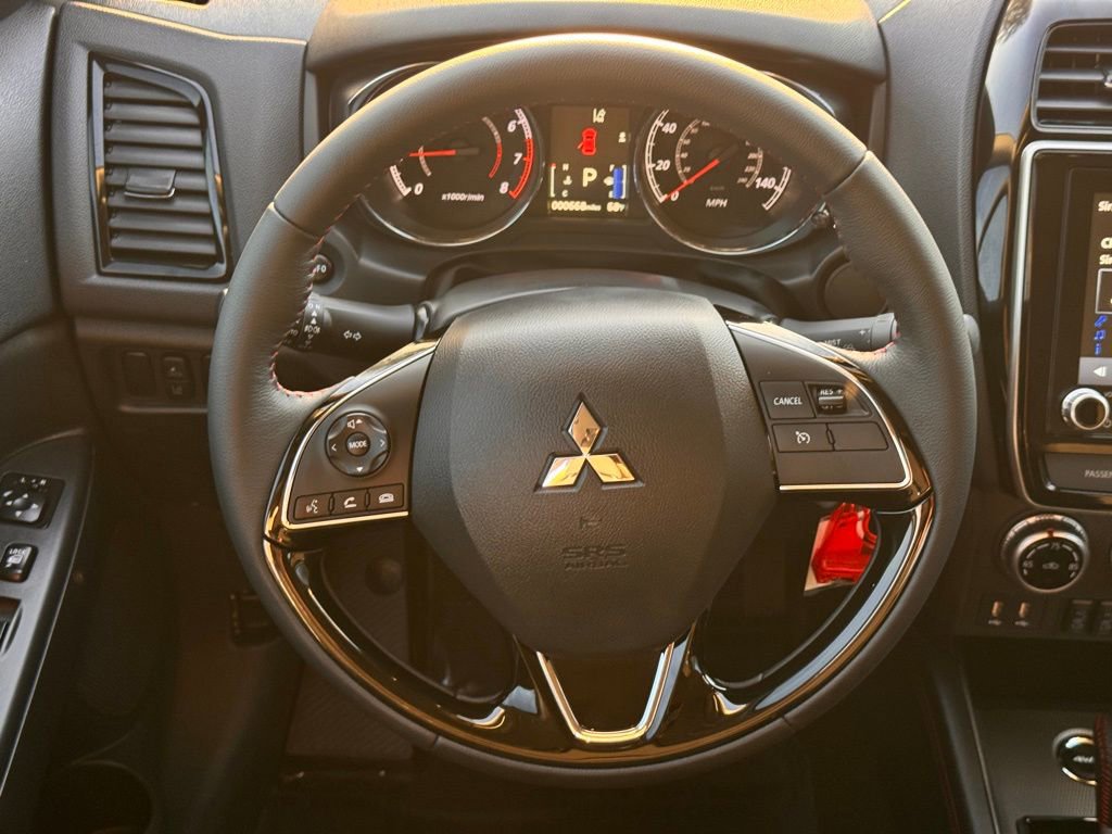 Used 2025 Mitsubishi Outlander Sport LE image 18