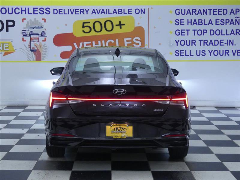 Used 2022 Hyundai Elantra Limited image 6