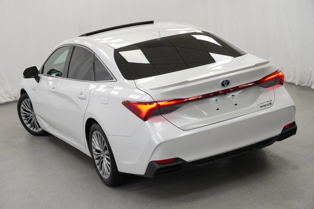 Used 2021 Toyota Avalon Limited w/ Advanced Safety Package FWD image 12